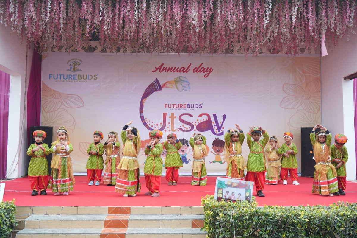 Gold costume stage performance